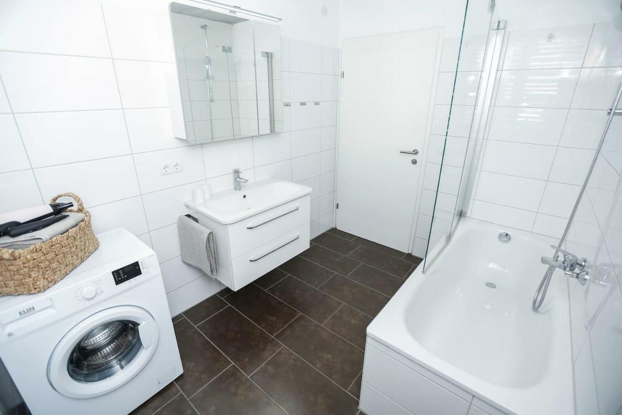 Gartenwohnung In Praemierter Wohnanlage Klaus  エクステリア 写真